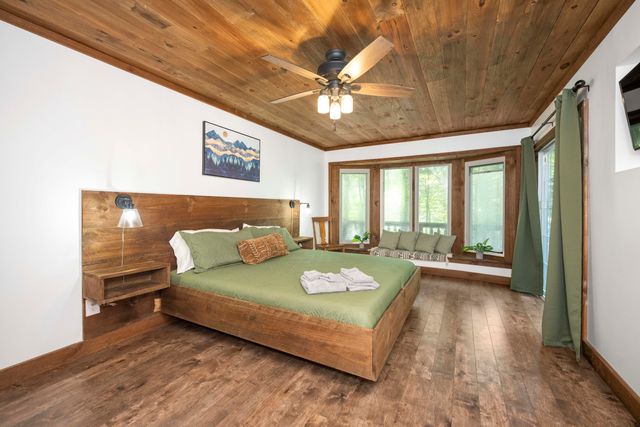 3556 Right Fork Fixer Road, Zoe, KY 41397