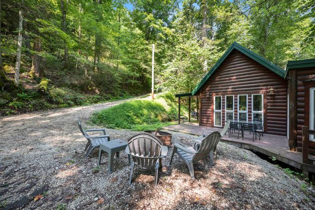 3556 Right Fork Fixer Road, Zoe, KY 41397