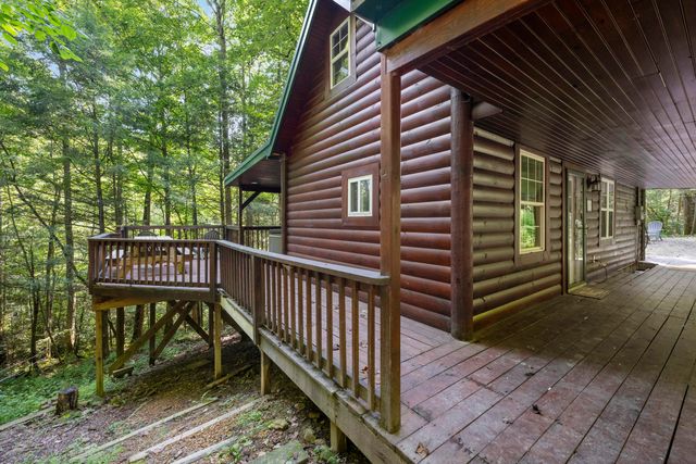3556 Right Fork Fixer Road, Zoe, KY 41397