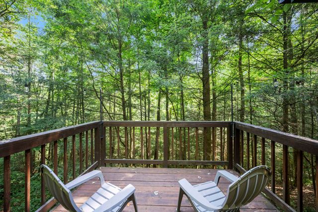 3556 Right Fork Fixer Road, Zoe, KY 41397