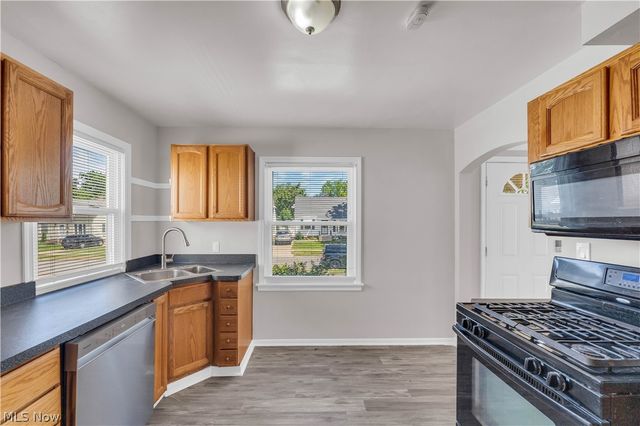 2411 Brookdale Avenue, Parma, OH 44134