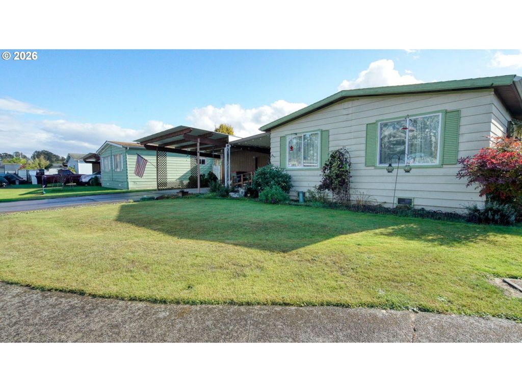 Image 1 of property listing at 1520 Nw 9TH Ct, Mc Minnville, OR 97128
