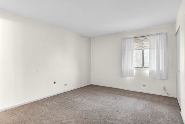 150 E Fountainview Lane 3B, Lombard, IL 60148