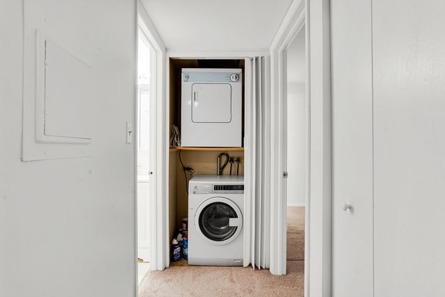 150 E Fountainview Lane 3B, Lombard, IL 60148