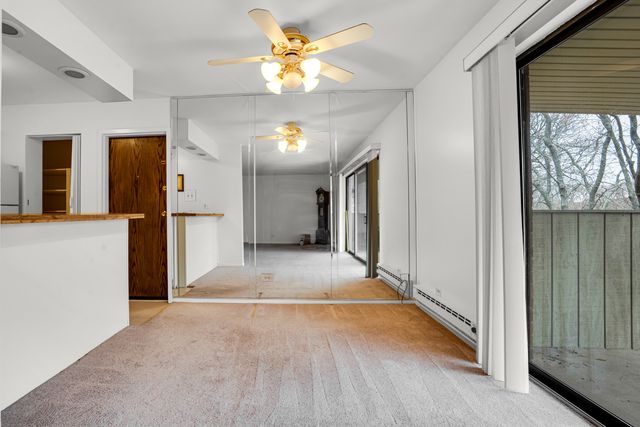 150 E Fountainview Lane 3B, Lombard, IL 60148