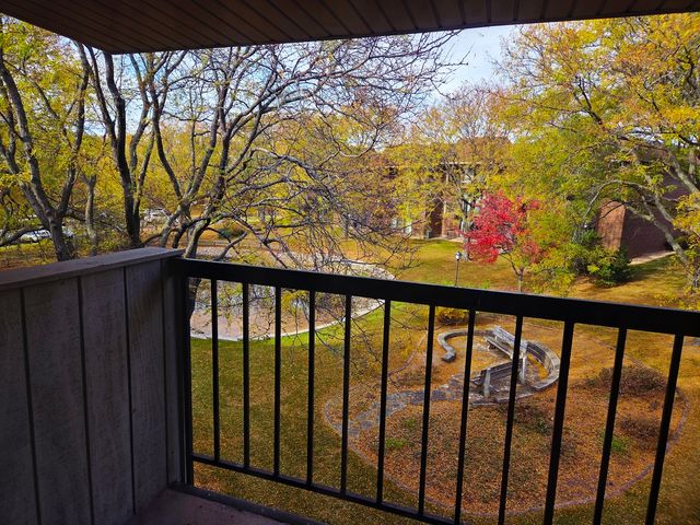 150 E Fountainview Lane 3B, Lombard, IL 60148