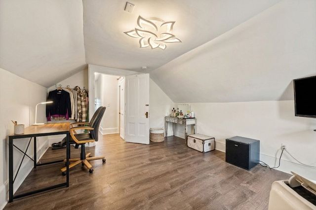 91 Elm St, Quincy, MA 02169