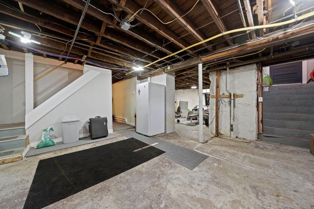 91 Elm St, Quincy, MA 02169