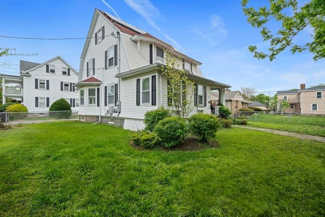 91 Elm St, Quincy, MA 02169