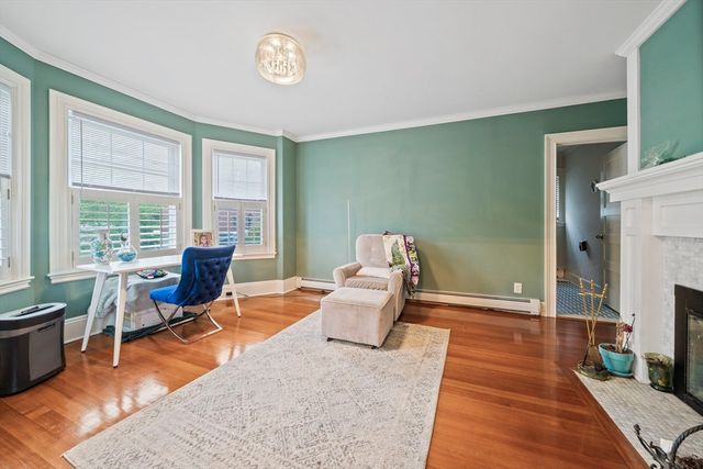 91 Elm St, Quincy, MA 02169