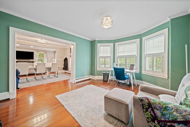 91 Elm St, Quincy, MA 02169