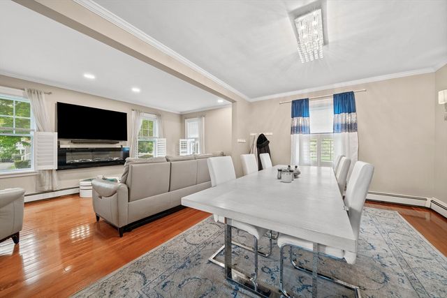 91 Elm St, Quincy, MA 02169