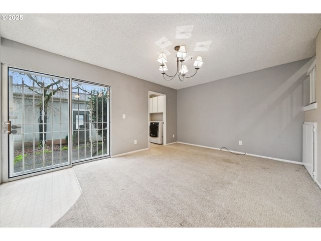 1889 BOCA RATAN Dr, Lake Oswego, OR 97034