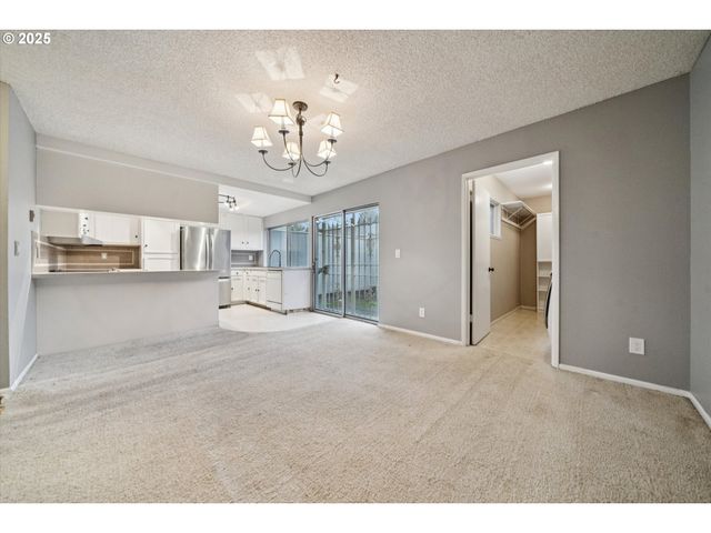 1889 BOCA RATAN Dr, Lake Oswego, OR 97034