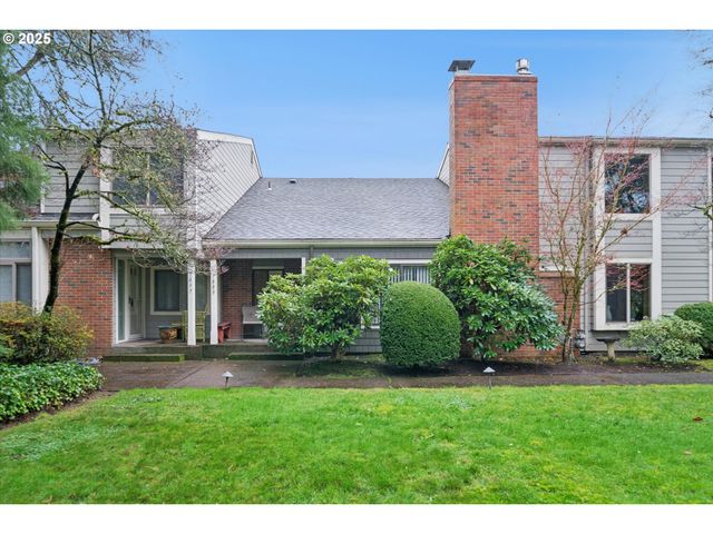 1889 BOCA RATAN Dr, Lake Oswego, OR 97034