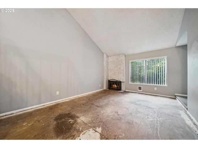 1889 BOCA RATAN Dr, Lake Oswego, OR 97034