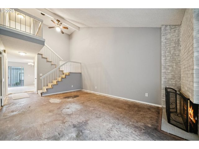 1889 BOCA RATAN Dr, Lake Oswego, OR 97034