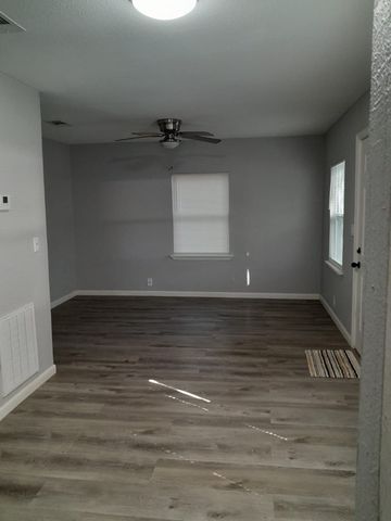 1209 Greenwood, Dothan, AL 36301