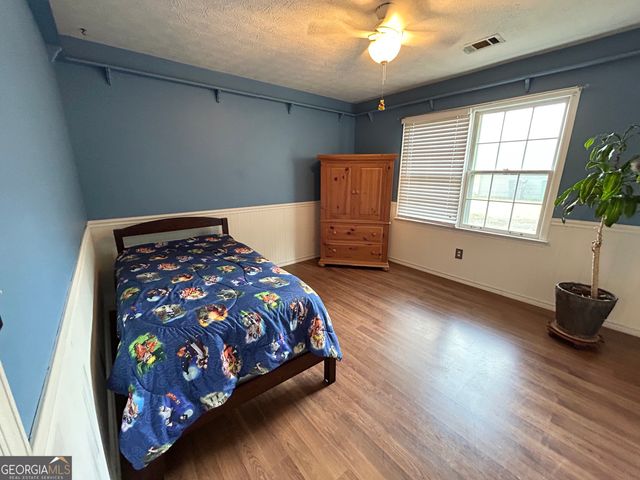 733 Fallowfield Drive, Loganville, GA 30052