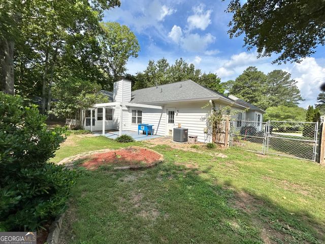 733 Fallowfield Drive, Loganville, GA 30052
