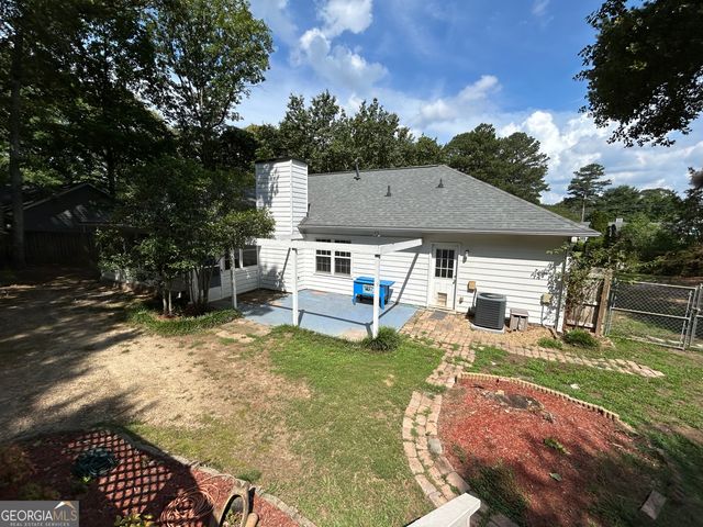 733 Fallowfield Drive, Loganville, GA 30052