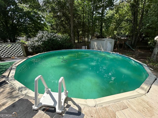 733 Fallowfield Drive, Loganville, GA 30052