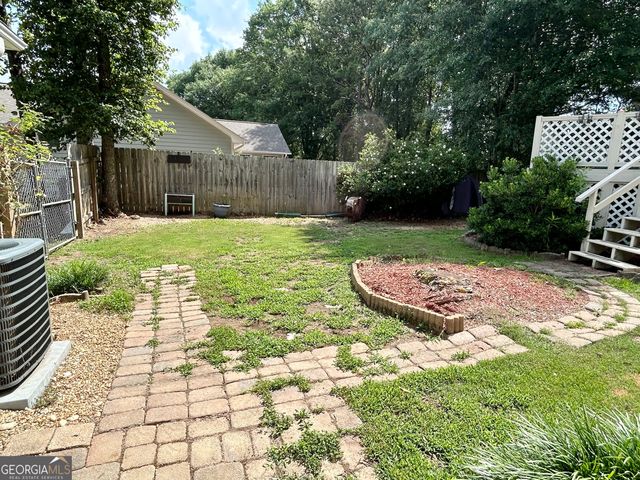 733 Fallowfield Drive, Loganville, GA 30052