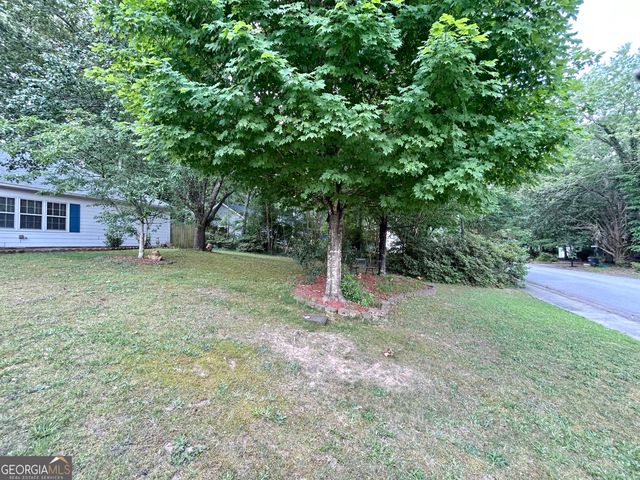 733 Fallowfield Drive, Loganville, GA 30052