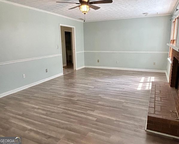 733 Fallowfield Drive, Loganville, GA 30052