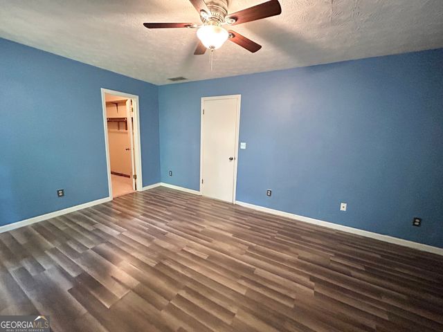 733 Fallowfield Drive, Loganville, GA 30052