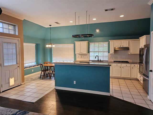 2413 Kariba Lane, Denton, TX 76210