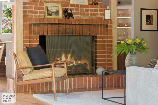 3500 Rubin Dr, Oakland, CA 94602