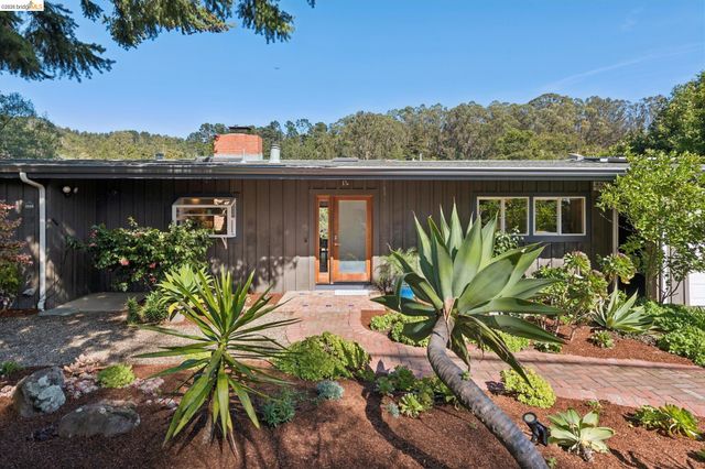 3500 Rubin Dr, Oakland, CA 94602