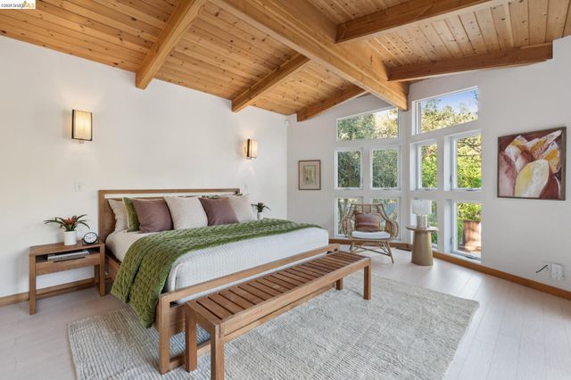 3500 Rubin Dr, Oakland, CA 94602