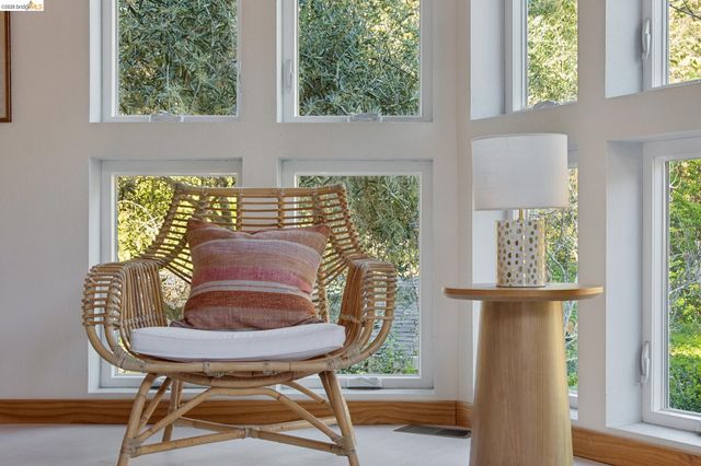 3500 Rubin Dr, Oakland, CA 94602