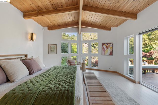 3500 Rubin Dr, Oakland, CA 94602