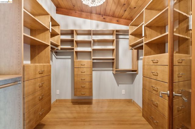 3500 Rubin Dr, Oakland, CA 94602