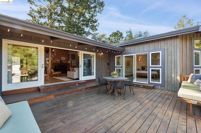 3500 Rubin Dr, Oakland, CA 94602