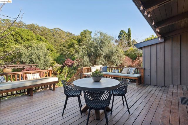 3500 Rubin Dr, Oakland, CA 94602