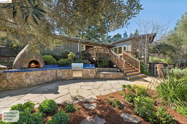 3500 Rubin Dr, Oakland, CA 94602