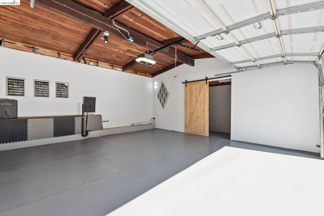 3500 Rubin Dr, Oakland, CA 94602