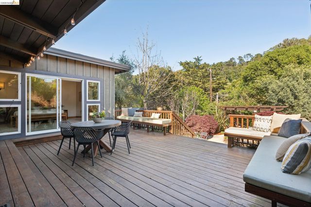 3500 Rubin Dr, Oakland, CA 94602