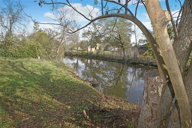 4307 Oaklawn Street, Lake Charles, LA 70605