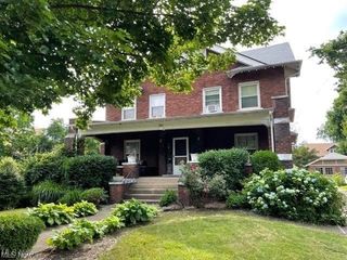 30 Casterton Avenue N, Akron, OH 44303