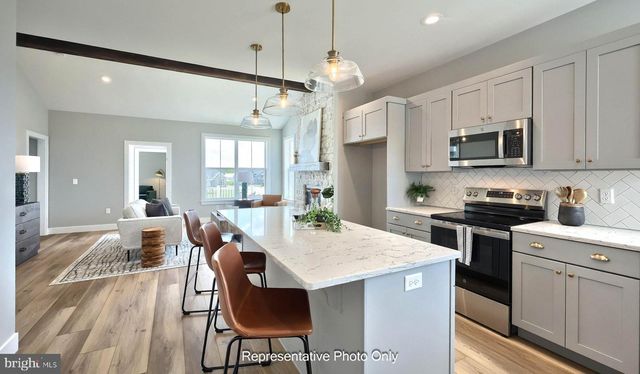 524 STONE GATE BLVD, Annville, PA 17003