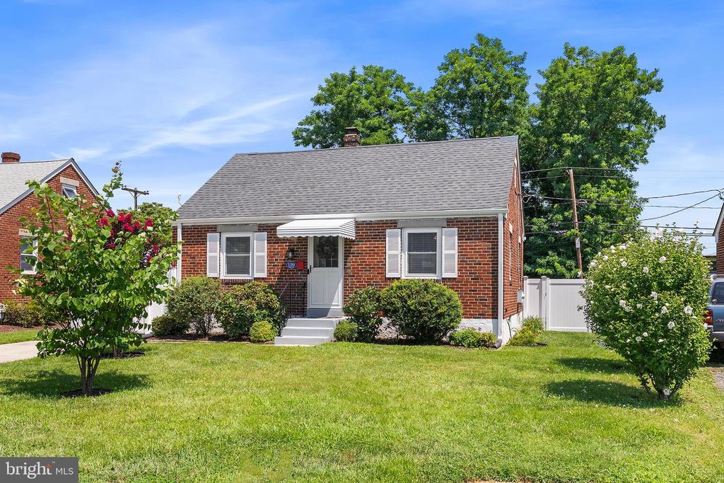 129 STANLEY LN, New Castle, DE 19720