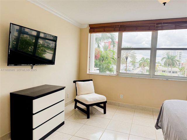 3140 S Ocean Dr 210, Hallandale Beach, FL 33009