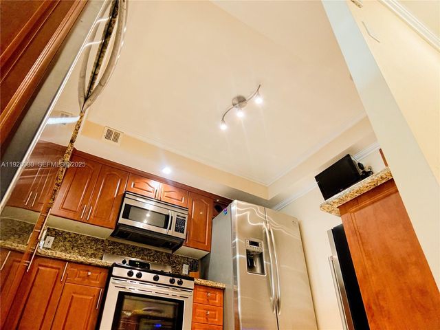 3140 S Ocean Dr 210, Hallandale Beach, FL 33009