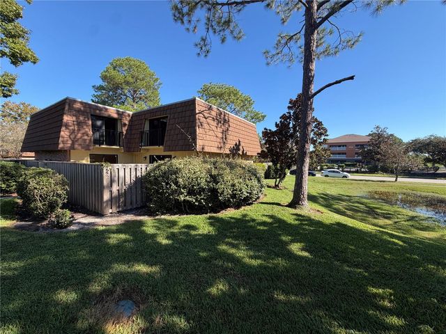 5256 MIDDLE COURT 104, Orlando, FL 32811