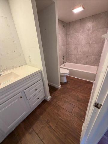 5256 MIDDLE COURT 104, Orlando, FL 32811
